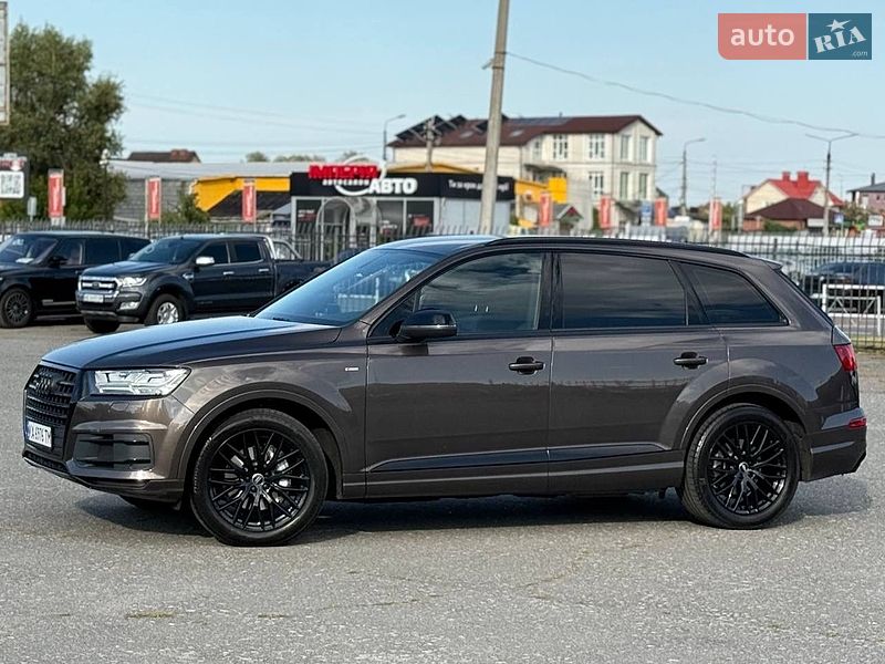 Внедорожник / Кроссовер Audi Q7 2016 в Киеве