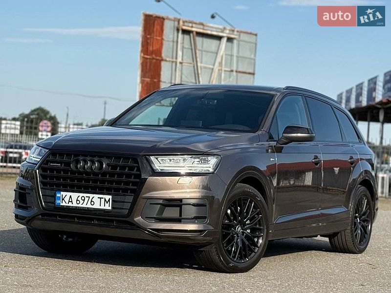 Внедорожник / Кроссовер Audi Q7 2016 в Киеве