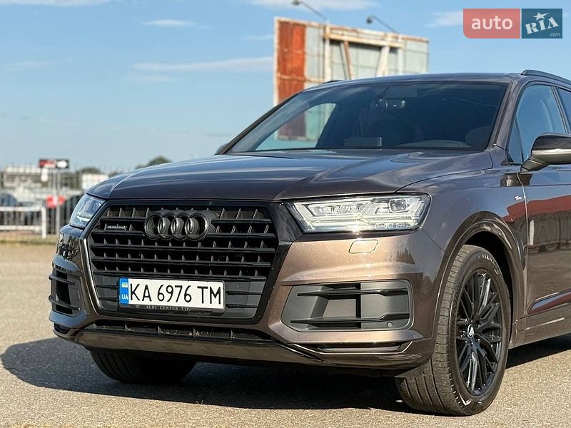 Внедорожник / Кроссовер Audi Q7 2016 в Киеве
