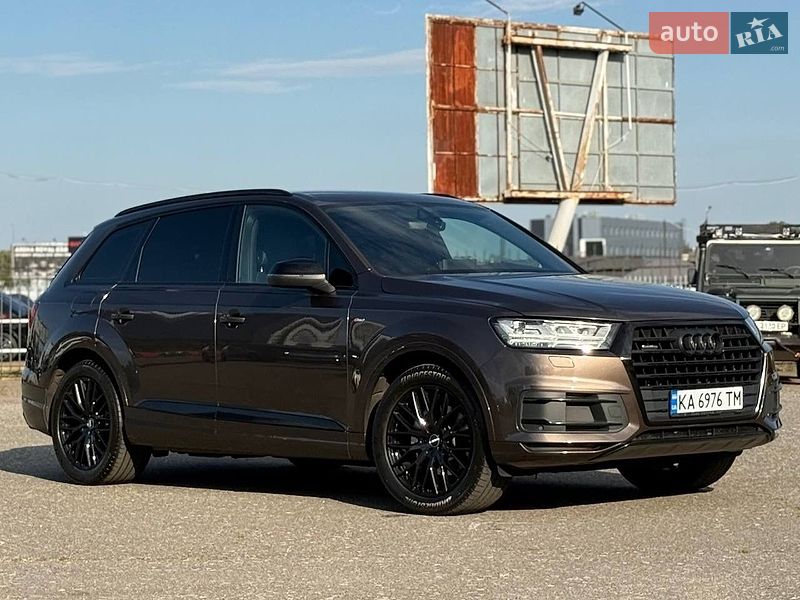 Внедорожник / Кроссовер Audi Q7 2016 в Киеве