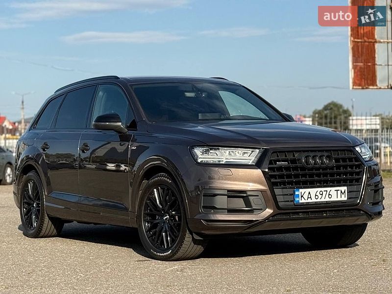 Внедорожник / Кроссовер Audi Q7 2016 в Киеве