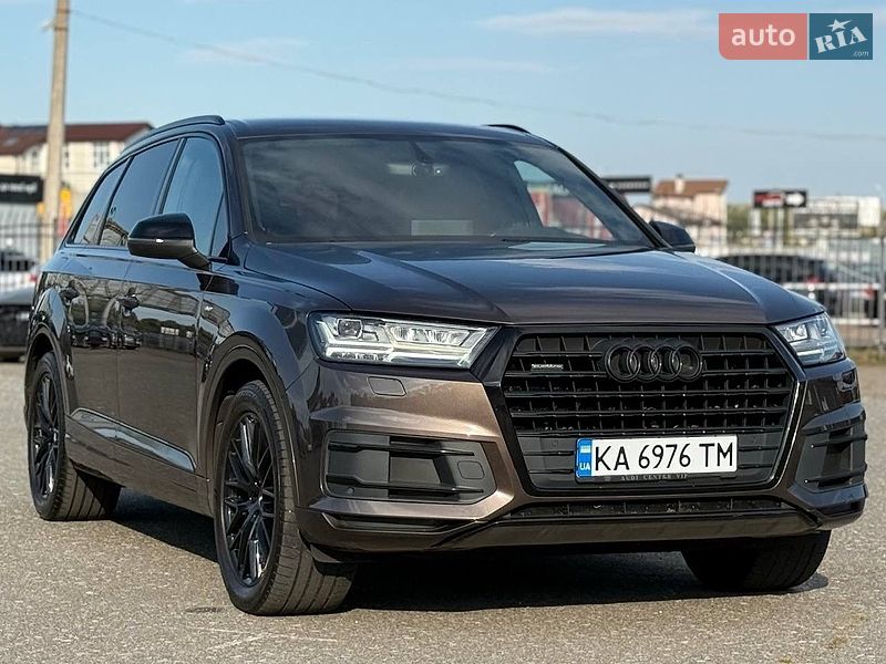 Внедорожник / Кроссовер Audi Q7 2016 в Киеве