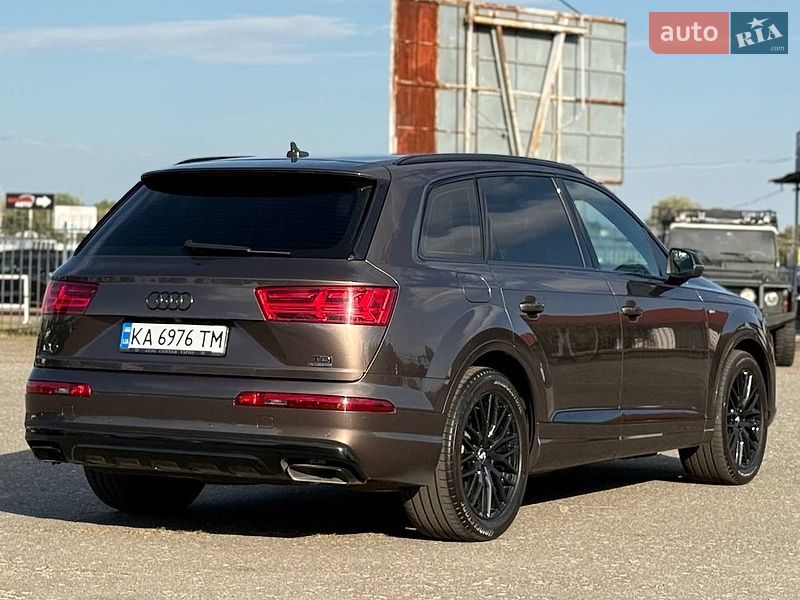 Внедорожник / Кроссовер Audi Q7 2016 в Киеве