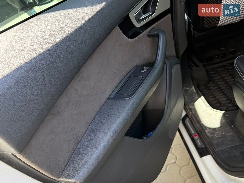 Позашляховик / Кросовер Audi Q7 2016 в Києві