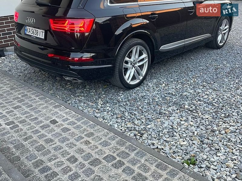 Позашляховик / Кросовер Audi Q7 2015 в Калуші