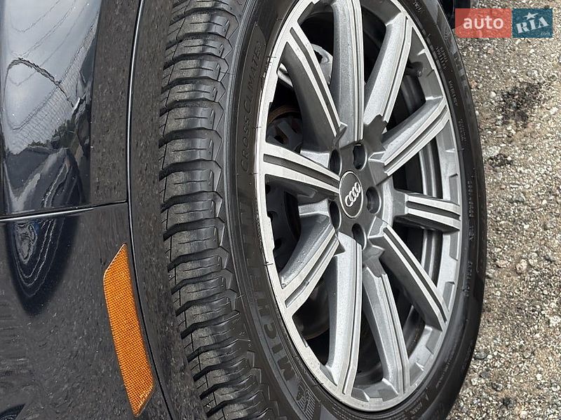 Позашляховик / Кросовер Audi Q7 2016 в Білогородці