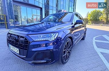 Позашляховик / Кросовер Audi Q7 2021 в Рівному