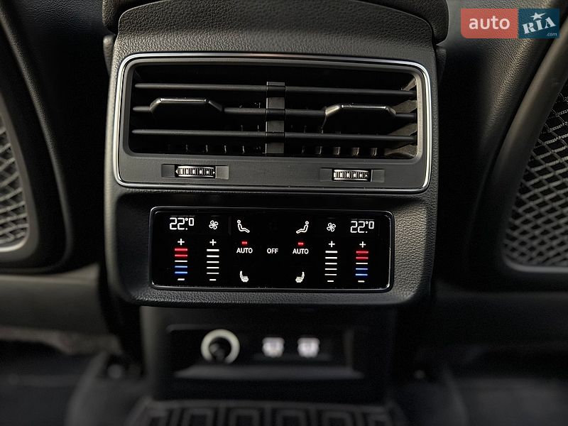 Внедорожник / Кроссовер Audi Q7 2020 в Мукачево