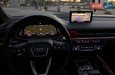 Внедорожник / Кроссовер Audi Q7 2016 в Ужгороде