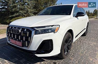 Позашляховик / Кросовер Audi Q7 2024 в Сарнах