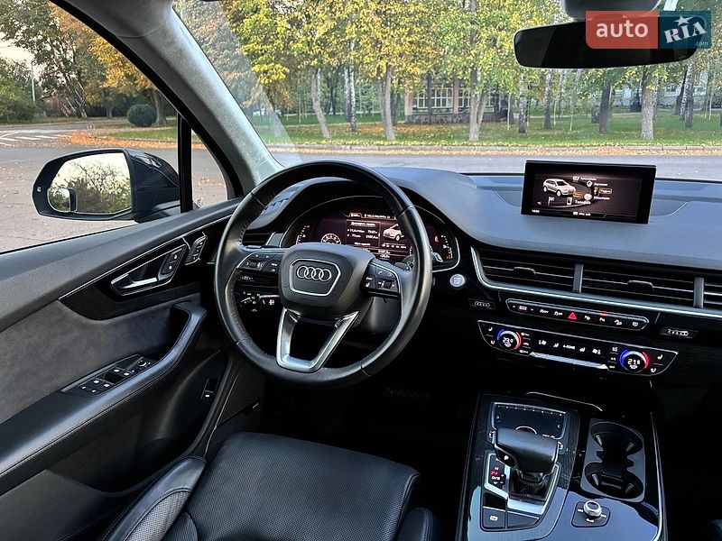 Внедорожник / Кроссовер Audi Q7 2019 в Киеве