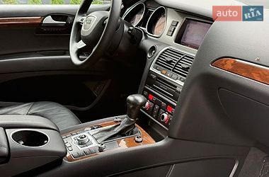 Внедорожник / Кроссовер Audi Q7 2015 в Дубно