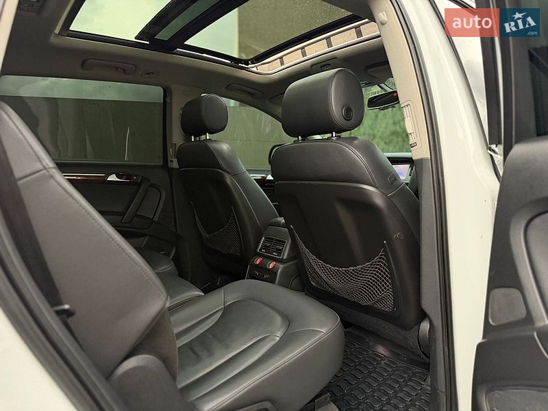 Позашляховик / Кросовер Audi Q7 2013 в Дніпрі