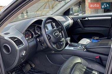Позашляховик / Кросовер Audi Q7 2015 в Поляниці