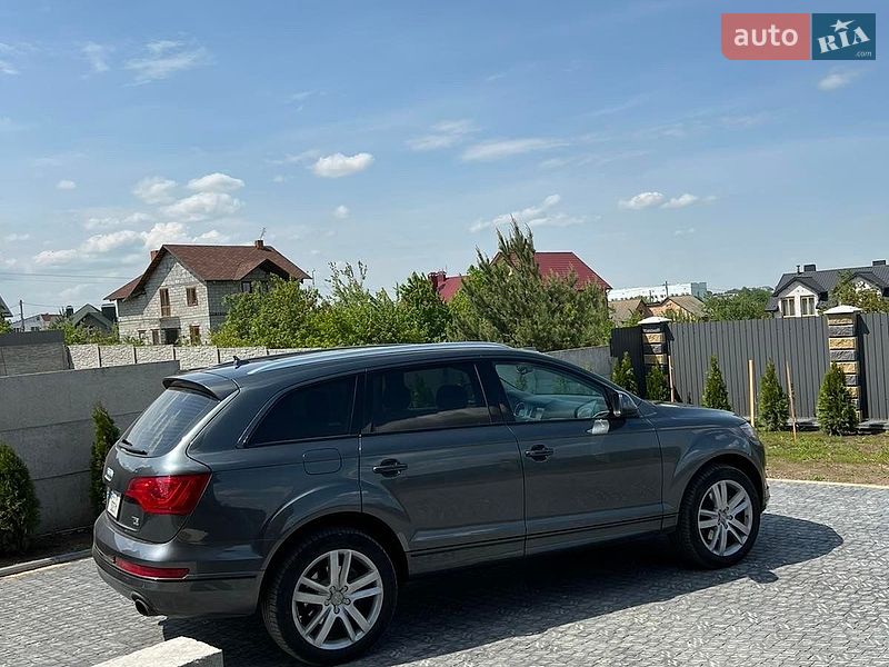 Позашляховик / Кросовер Audi Q7 2015 в Поляниці