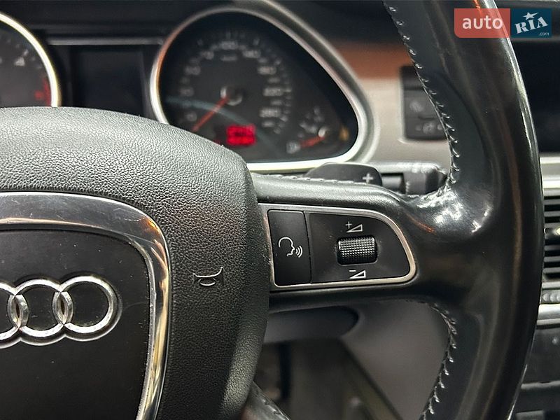 Внедорожник / Кроссовер Audi Q7 2010 в Черновцах