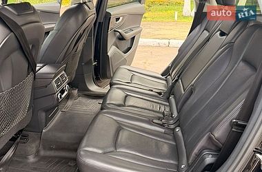 Позашляховик / Кросовер Audi Q7 2017 в Бахмачі