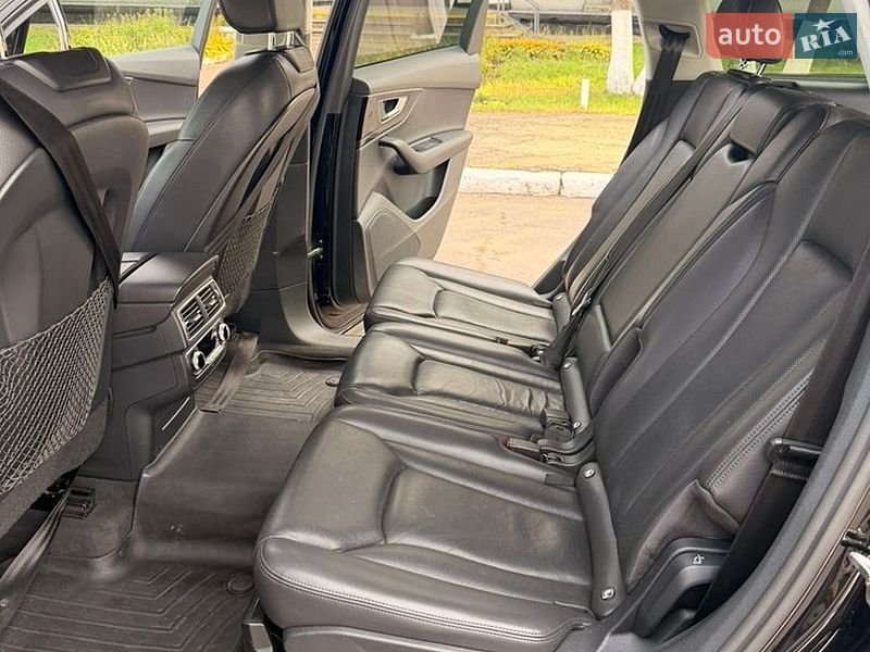 Позашляховик / Кросовер Audi Q7 2017 в Бахмачі