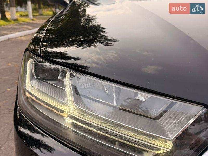 Позашляховик / Кросовер Audi Q7 2017 в Бахмачі