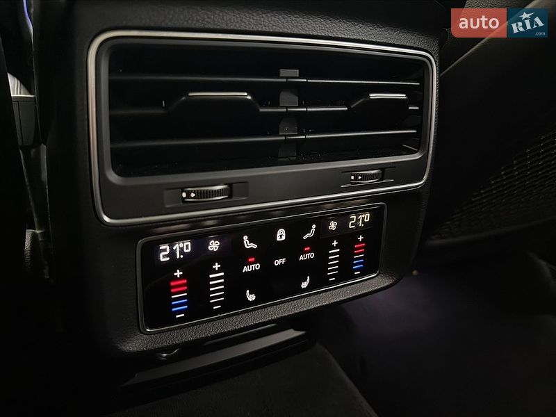 Внедорожник / Кроссовер Audi Q7 2020 в Ровно