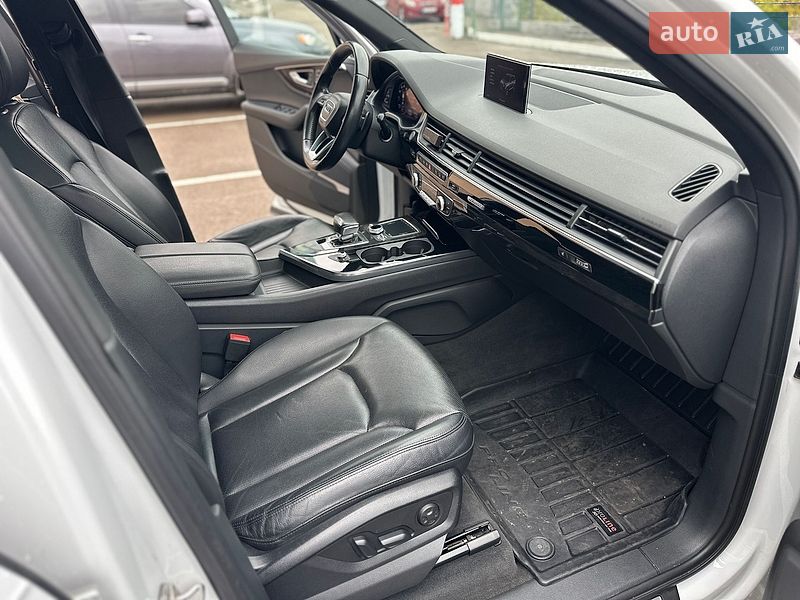Внедорожник / Кроссовер Audi Q7 2018 в Киеве