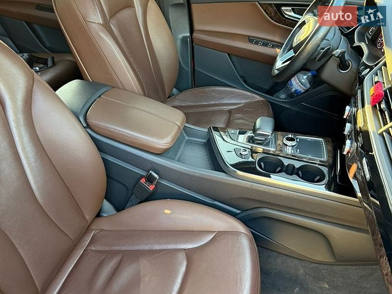 Внедорожник / Кроссовер Audi Q7 2016 в Киеве