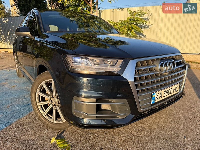 Внедорожник / Кроссовер Audi Q7 2016 в Киеве