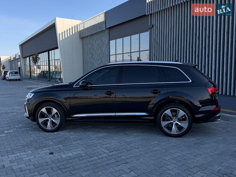 Внедорожник / Кроссовер Audi Q7 2020 в Ужгороде
