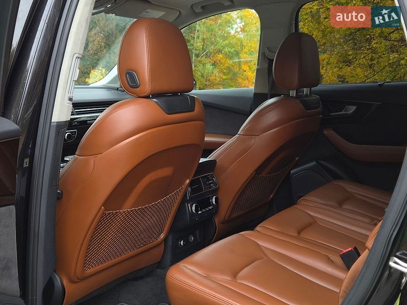 Внедорожник / Кроссовер Audi Q7 2018 в Киеве