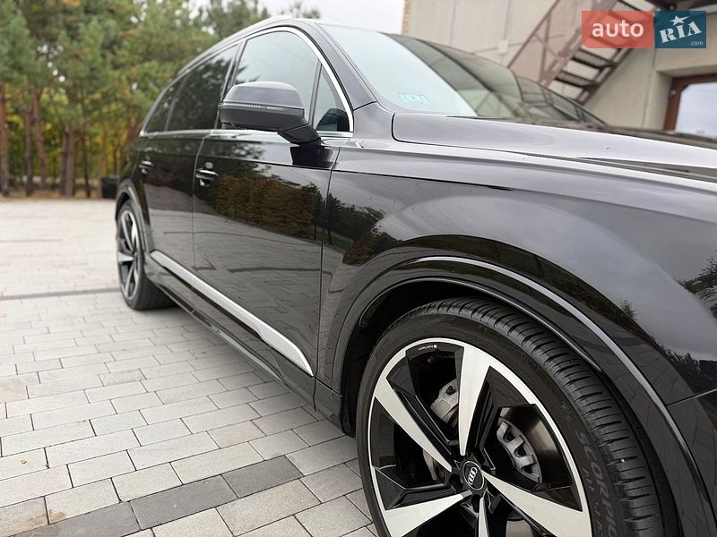 Внедорожник / Кроссовер Audi Q7 2019 в Луцке