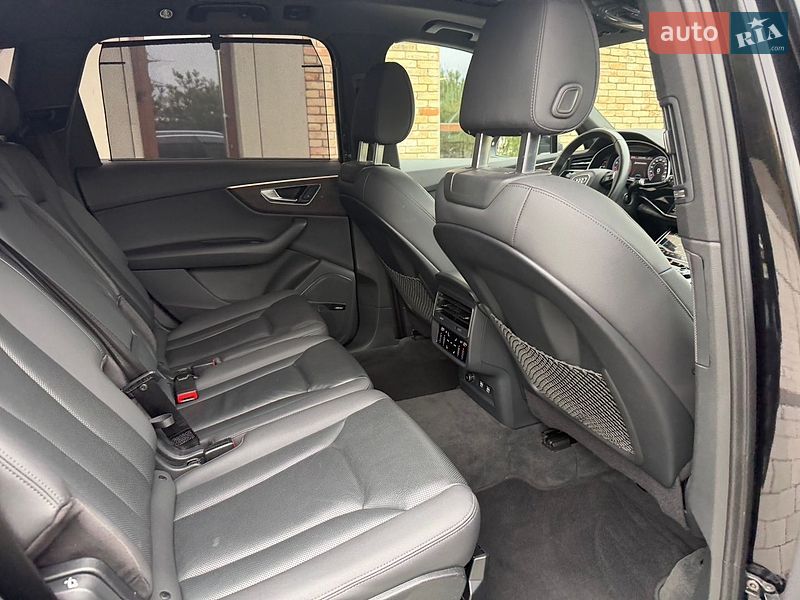 Внедорожник / Кроссовер Audi Q7 2019 в Луцке