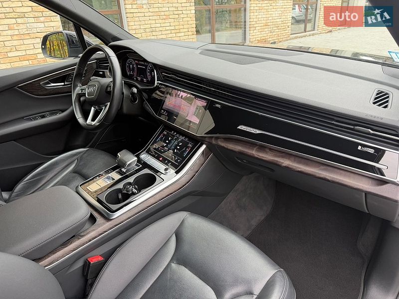 Внедорожник / Кроссовер Audi Q7 2019 в Луцке