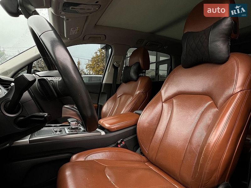 Позашляховик / Кросовер Audi Q7 2016 в Івано-Франківську