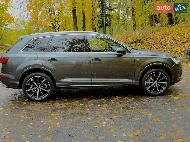 Внедорожник / Кроссовер Audi Q7 2021 в Тернополе