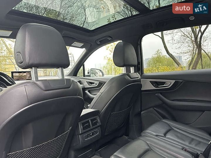 Внедорожник / Кроссовер Audi Q7 2017 в Киеве