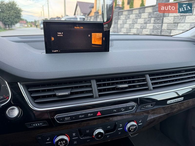 Внедорожник / Кроссовер Audi Q7 2017 в Ровно