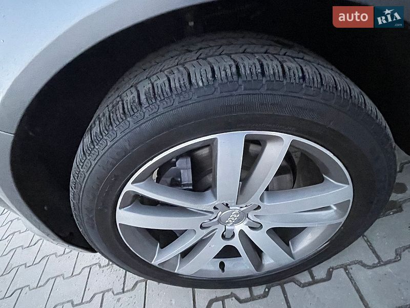 Внедорожник / Кроссовер Audi Q7 2014 в Вараше