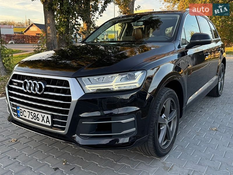 Внедорожник / Кроссовер Audi Q7 2016 в Стрые