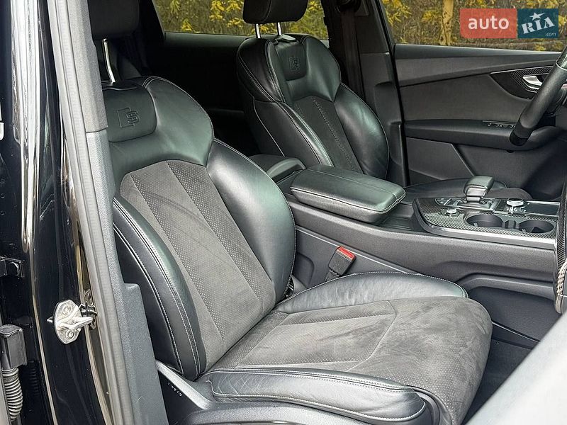 Позашляховик / Кросовер Audi Q7 2017 в Києві фото 30 Позашляховик / Кросовер Audi Q7 2017 в Києві