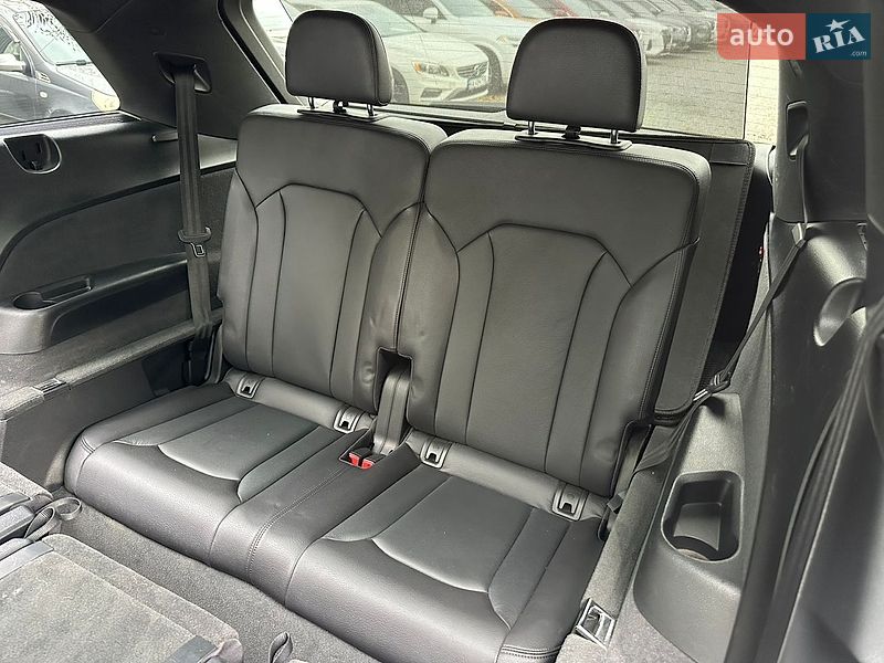 Позашляховик / Кросовер Audi Q7 2016 в Києві