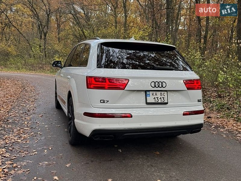 Позашляховик / Кросовер Audi Q7 2019 в Києві