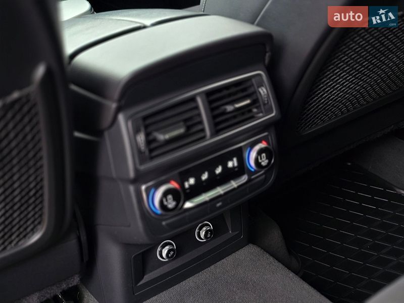 Внедорожник / Кроссовер Audi Q7 2018 в Черновцах