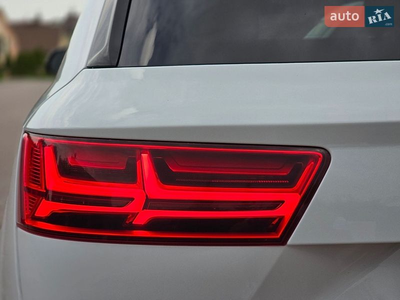 Внедорожник / Кроссовер Audi Q7 2018 в Черновцах