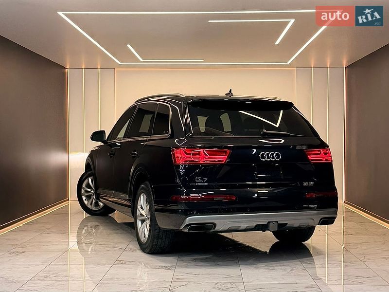 Позашляховик / Кросовер Audi Q7 2018 в Одесі