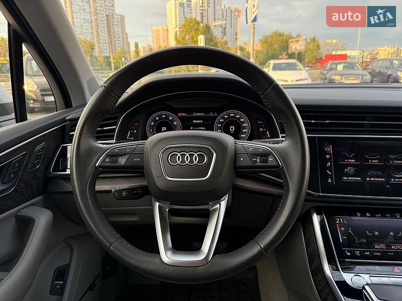 Позашляховик / Кросовер Audi Q7 2020 в Києві