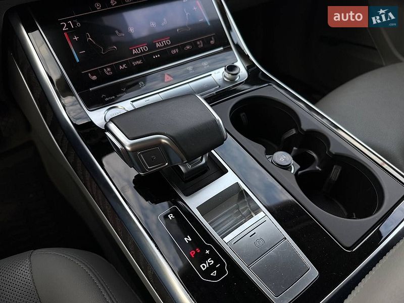 Позашляховик / Кросовер Audi Q7 2020 в Києві