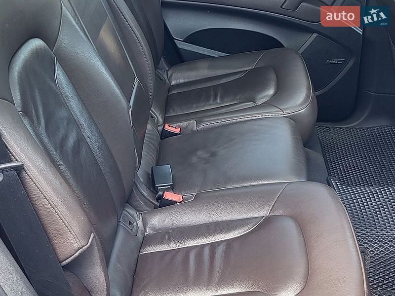 Позашляховик / Кросовер Audi Q7 2011 в Черкасах
