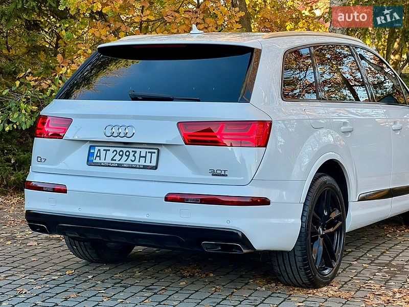 Позашляховик / Кросовер Audi Q7 2016 в Івано-Франківську