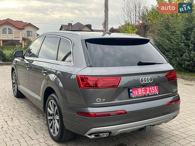 Позашляховик / Кросовер Audi Q7 2018 в Рівному