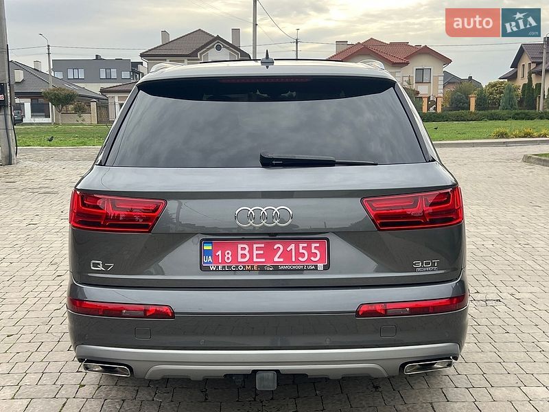 Позашляховик / Кросовер Audi Q7 2018 в Рівному